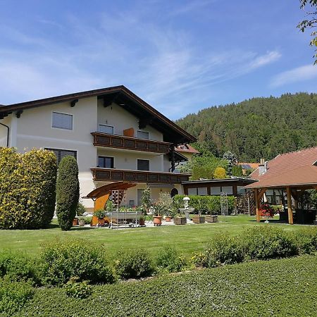 Ferienwohnungen Oranhof Velden am Woerthersee Exterior photo