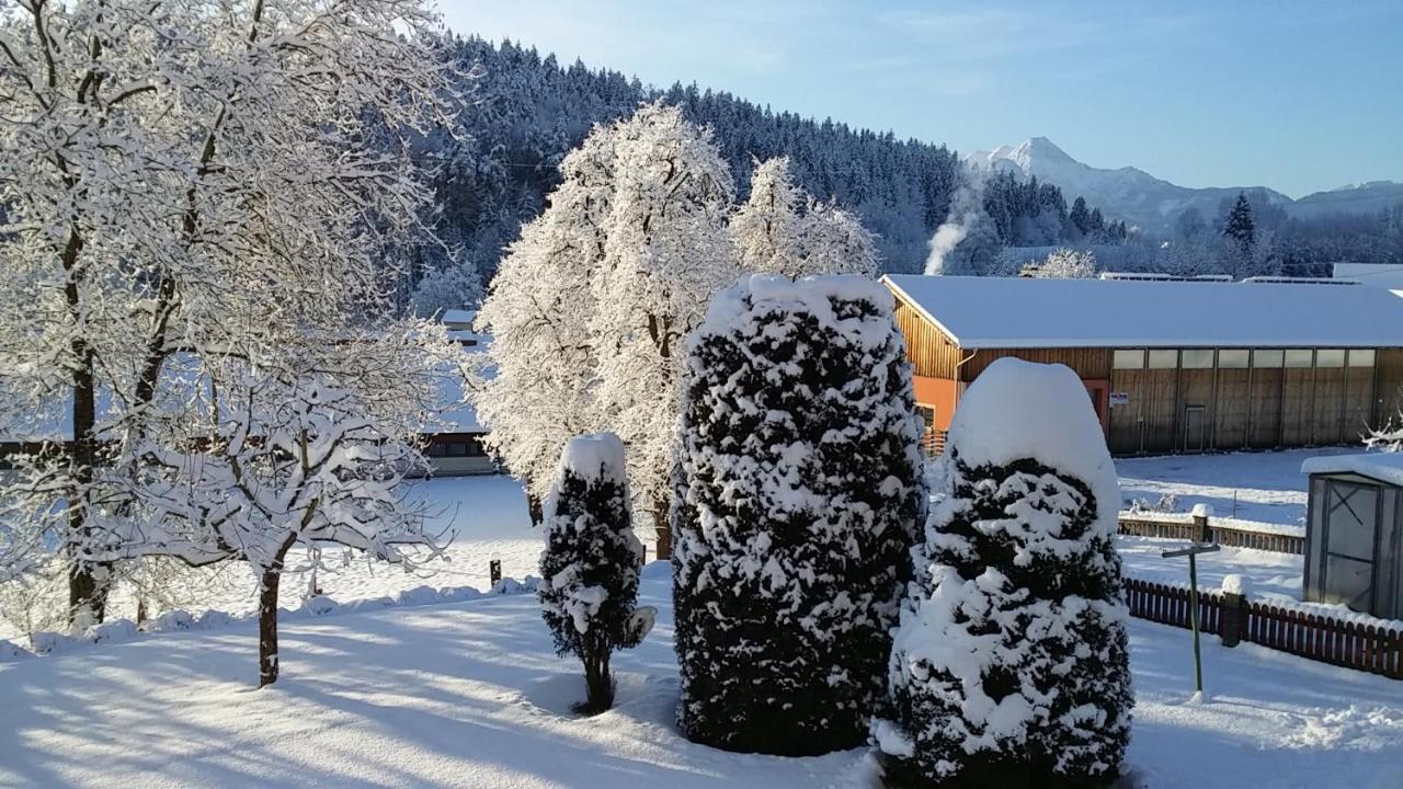 Ferienwohnungen Oranhof Velden am Woerthersee Exterior photo
